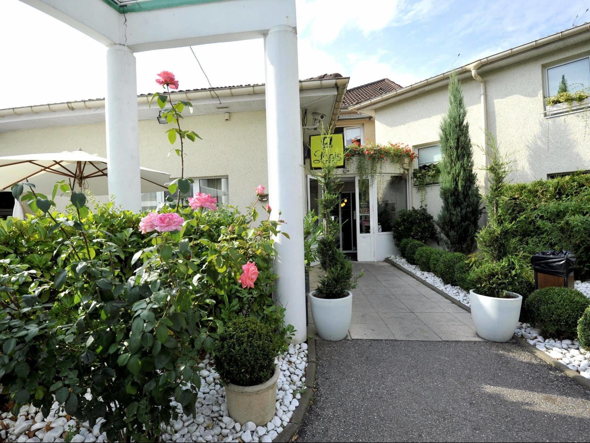 Logis Cottage Hotel Vandoeuvre-lès-Nancy Exterior foto